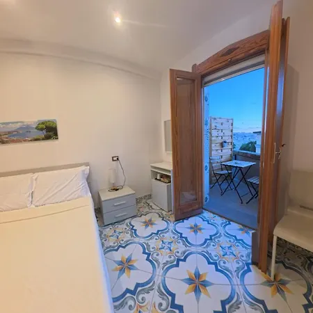 The View - Capodimonte Guest house Naples